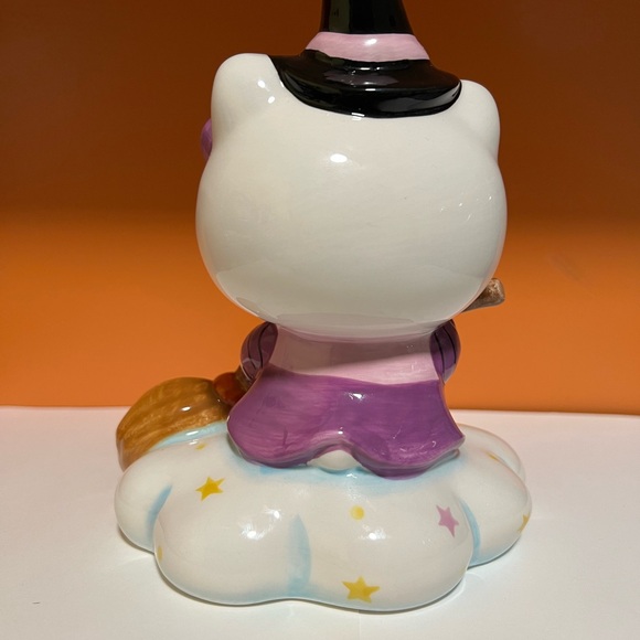 Hello kitty witch on cloud, Halloween decor, Hello kitty figurine - Picture 3 of 5